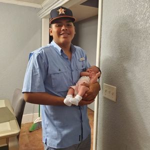 Meet your Posher, Efrain